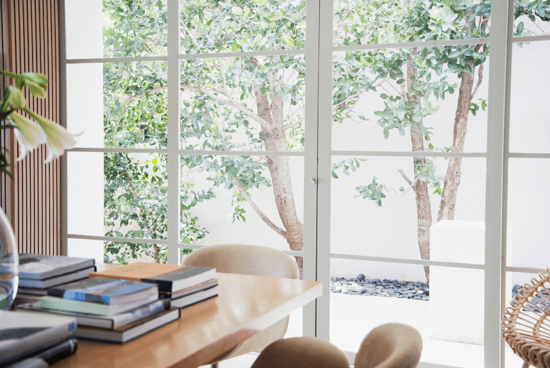 Какие окна подойдут для дачи? - фото